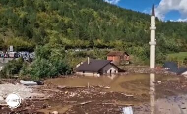 Përmbytjet në Bosnje, populli i Kosovës grumbullon ndihma për zonat e prekura