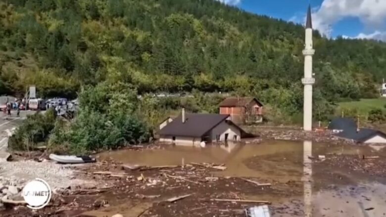 Përmbytjet në Bosnje, populli i Kosovës grumbullon ndihma për zonat e prekura