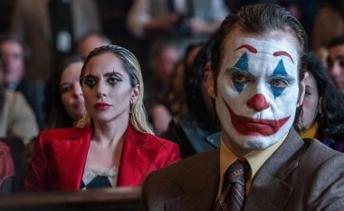 “Joker 2” zhgënjen fansat dhe kritikët, merr vlerësime të ulëta në faqet e filmave