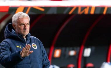 Ish-legjenda e Fenerbahces akuzon Mourinhon për përhapje të negativitetit dhe pakënaqësisë brenda ekipit