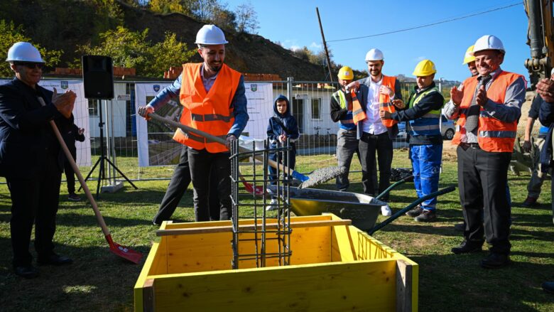 Vendost gurthemeli i stadiumit të ri të KF “Kika” në Hogosht – “Një projekt modern për të rinjtë e Kamenicës”