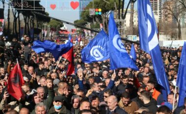 Nga maskat kundër-gaz te snajperët mbi Kryeministri, policia mobilizohet për protestën e PD-së në Tiranë