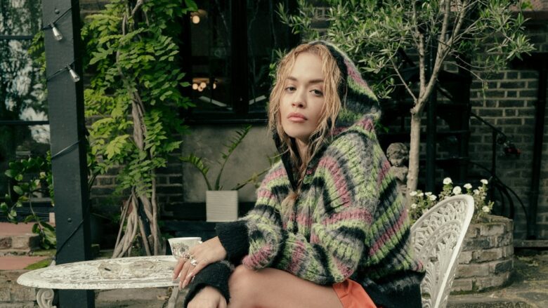 Rita Ora nënshkruan kontratë me ‘Range Media Partners’, për menaxhimin e muzikës dhe të drejtave të saj autoriale