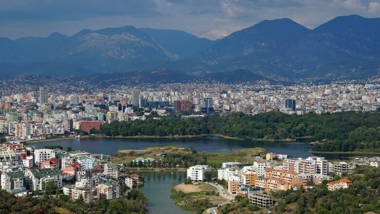 Besimi në ekonomi u rrit në tetor, shërbimet tregtia dhe ndërtimi po performojnë më mirë