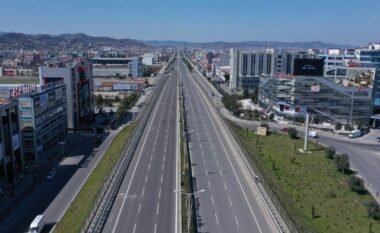 Balluku: Avancojnë punimet për zgjerimin e autostradës Tiranë-Durrës