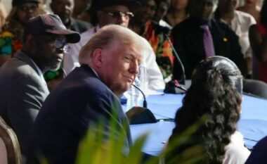 Trump: Çdo afro-amerikan dhe hispanik që nuk voton për mua, duhet të kontrollohet në kokë