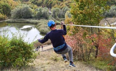 Ndërpritet përdorimi i produktit zipline në Kamenicë, aktiviteti i rezervuar vetëm për ditë të përshtatshme