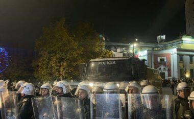 Përfundon pas tri orësh protesta e opozitës, rikthehet në normalitet qarkullimi i automjeteve në Tiranë