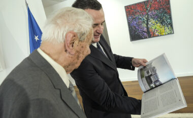 Kurti takon arkitektin e Bibliotekës Kombëtare të Kosovës, Andrija Mutnjakoviq