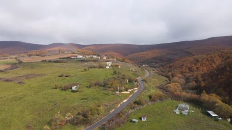 Nisin punimet në rrugën kryesore që lidh dy fshatra të Vushtrrisë me magjistralen Prishtinë-Mitrovicë