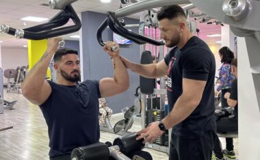 Pesha nuk do të thotë gjithçka: Arbër Peci shpjegon se si të maturoni progresin e vërtetë në fitnes