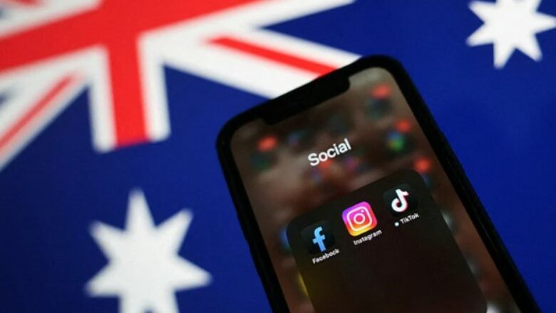 Facebook akuzon Australinë pasi ndaloi rrjetet sociale për fëmijët