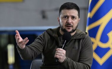 Zelensky: Ukraina u godit me mbi 900 bomba brenda një jave