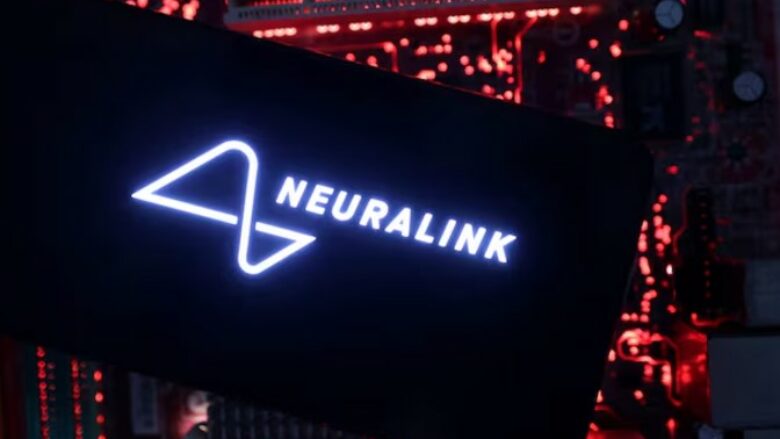 Neuralink dëshiron të lidh “çipin e tij të trurit” me një krah robotik