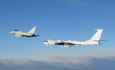 Mbretëria e Bashkuar ngrit në ajër aeroplanët luftarakë në përgjigje të aeroplanit rus që po shkonte drejt hapësirës ajrore të saj