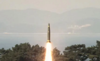 Koreja e Jugut i përgjigjet provokimeve të Veriut me stërvitje raketore