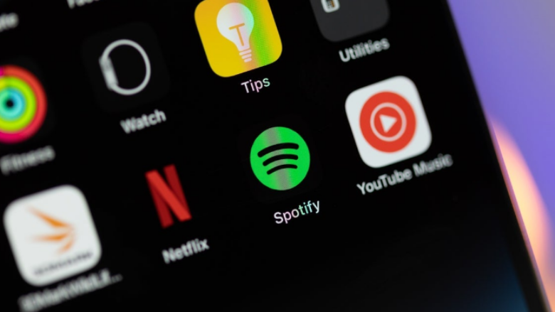 Spotify njofton mënyra të reja se si përdoruesit mund të fitojnë para në platformë