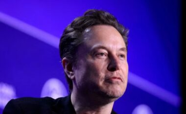 Elon Musk, kritika gjykatësve në Itali për bllokimin e dërgimit të emigrantëve në Shqipëri