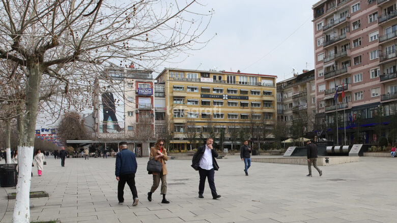 Vranët dhe me diell, temperaturat deri në 17 gradë