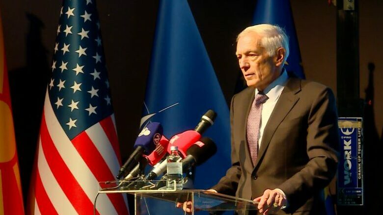 Gjenerali Wesley Clark shpallet Qytetar Nderi nga Komuna e Çairit