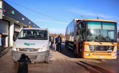 Kompanisë “Higjena” në Deçan i shtohen mjete të reja për menaxhimin e mbeturinave