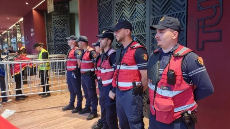 Policia masa për mbarëvajtjen e ndeshjes Shqipëri-Ukrainë, kufizime qarkullimi në Tiranë