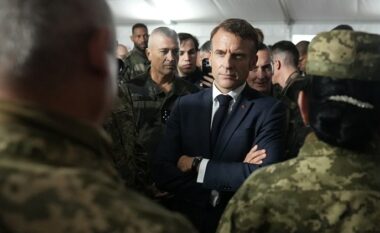 Macron ka një plan për paqe, “dërgimin e 40 mijë trupave në Ukrainë”