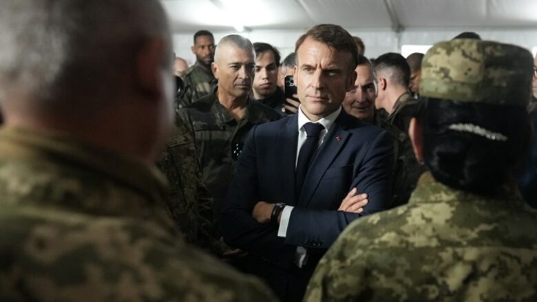 Macron ka një plan për paqe, “dërgimin e 40 mijë trupave në Ukrainë”