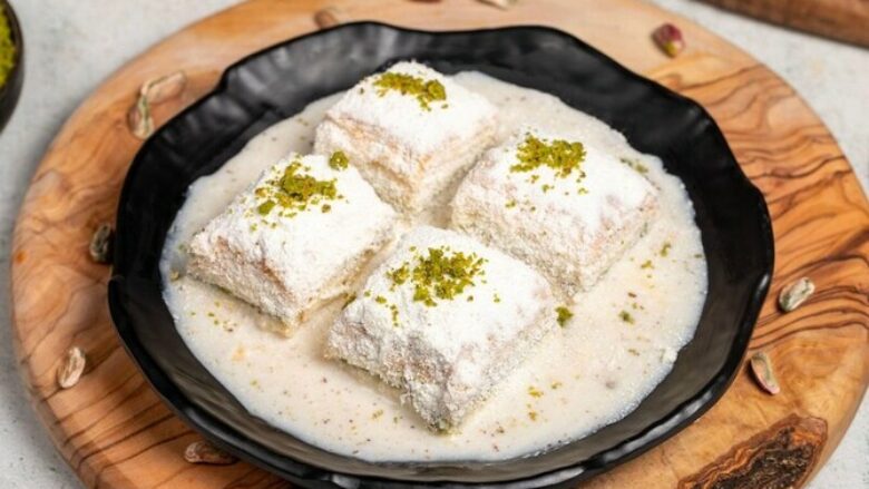 Bakllava me çokollatë të bardhë dhe qumësht: Kombinim i pazakontë, shije unike!