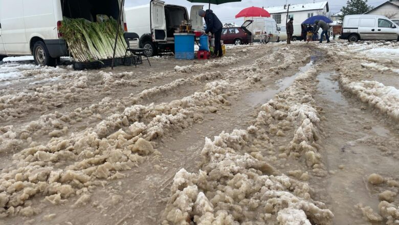 “Gjendje e mjerueshme te tregu i gjelbër” – qytetarët ankohen dhe kërkojnë ndërhyrje urgjente