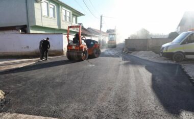 Nis asfaltimi i shtresës së parë në rrugën “Bekim Berisha – Abeja” në Vushtrri