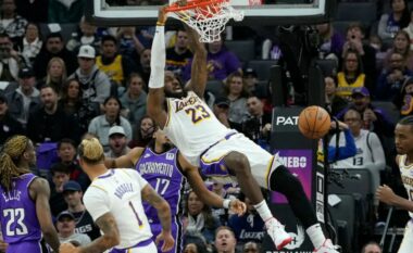 Suns mposhten nga Pistons, Lakers triumfojnë në fushën e Sacramento Kings