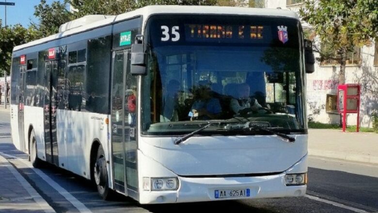 Nga 1 janari 2025 pensionistët në Tiranë udhëtojnë falas me transportin publik