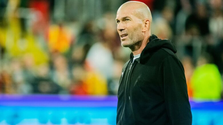 Zidane ka refuzuar katër oferta vitin e fundit, po pret dy të tjera