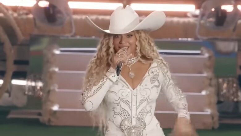 Beyonce shënon sukses të jashtëzakonshëm në performancën e Krishtlindjeve, dyfishon shikueshmërinë krahasuar me CMA Awards