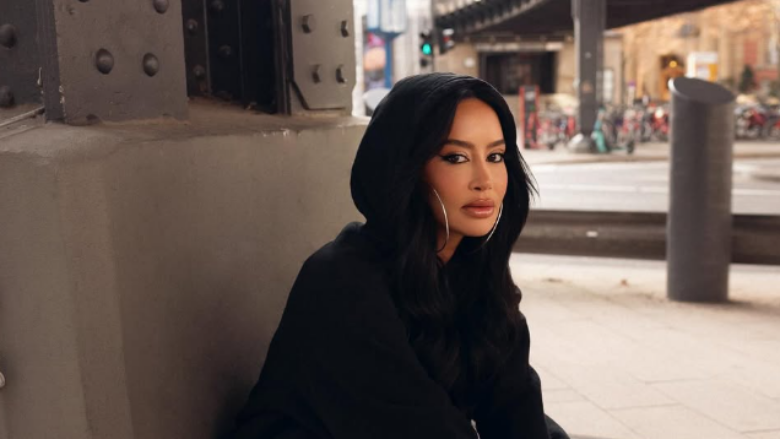 Dafina Zeqiri me sukses të madh në Spotify, mbi 4 milionë dëgjues gjatë tërë vitit në platformën ndërkombëtare