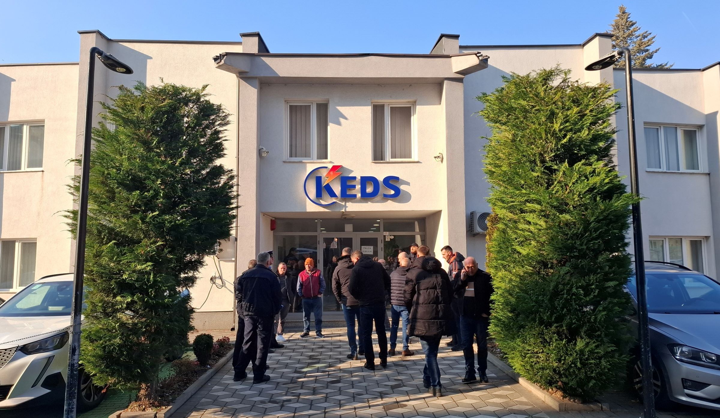 Grazhdaniku continues the protest for electricity without full support