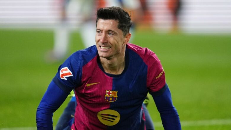 Barcelona e gatshme të shtyjë Lewandowskin drejt largimit nga klubi në verë