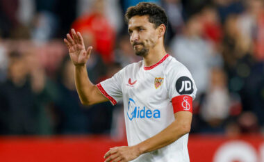 Jesus Navas shpërthen në lot në ndeshjen e fundit në karrierë