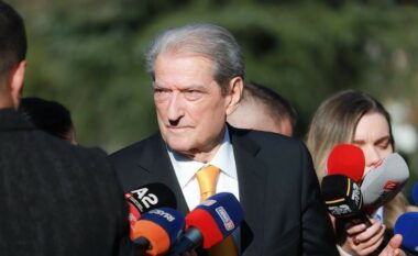 Mbledhja e parlamenteve Shqipëri-Kosovë, Berisha: Të miratohet gjenocidi serb, Rama të kërkojë falje për sanksionet