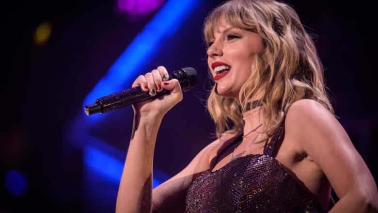 Taylor Swift hyn në histori, fitoi 2 miliardë dollarë gjatë turneut Eras Tour