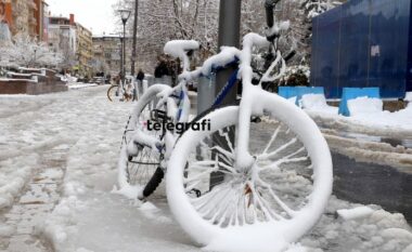 Fundjavë me temperatura të ulëta dhe reshje bore