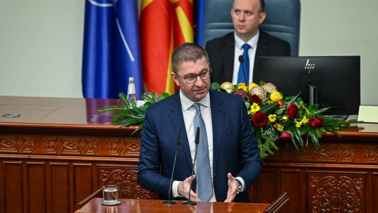 Mickoski, BDI-së: Qytetarët e dinë që ju manipuloni me çështjet monoetnike