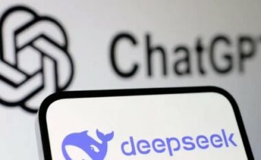 ‘DeepSeek vs ChatGPT’ – si krahasohen ato?