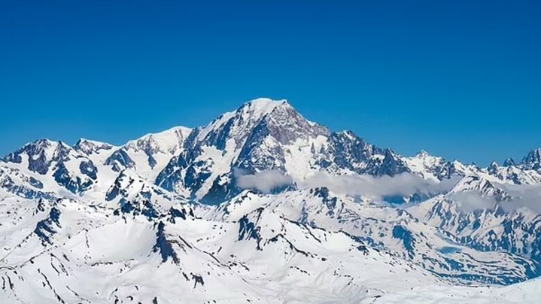 Humb ekuilibrin derisa po bënte foto në Bansko të Bullgarisë – bie për vdekje nga 600 metra lartësi turisti irlandez