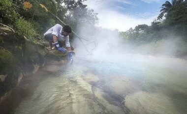 Misteri i lumit në Peru, temperatura e ujit arrin në 100 gradë celsius –  i djegë viktimat për së gjalli