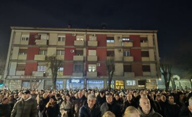 Qytetarët e Cetinjës nderuan viktimat e krimit me dymbëdhjetë minuta heshtje