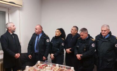 Atiq viziton Policinë e Kosovës dhe Zjarrëfikësit në veri të Mitrovicës