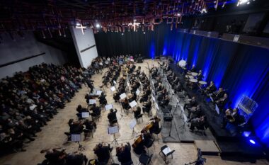 Orkestra e Filharmonisë së Kosovës të premten mbajti koncertin e parë për vitin 2025