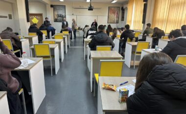 Mbahen garat komunale të Fizikës në Vushtrri, marrin pjesë 30 nxënës